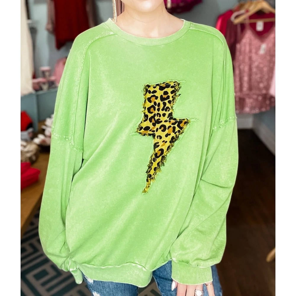 Easel Green Leopard Lightning Bolt Pullover
